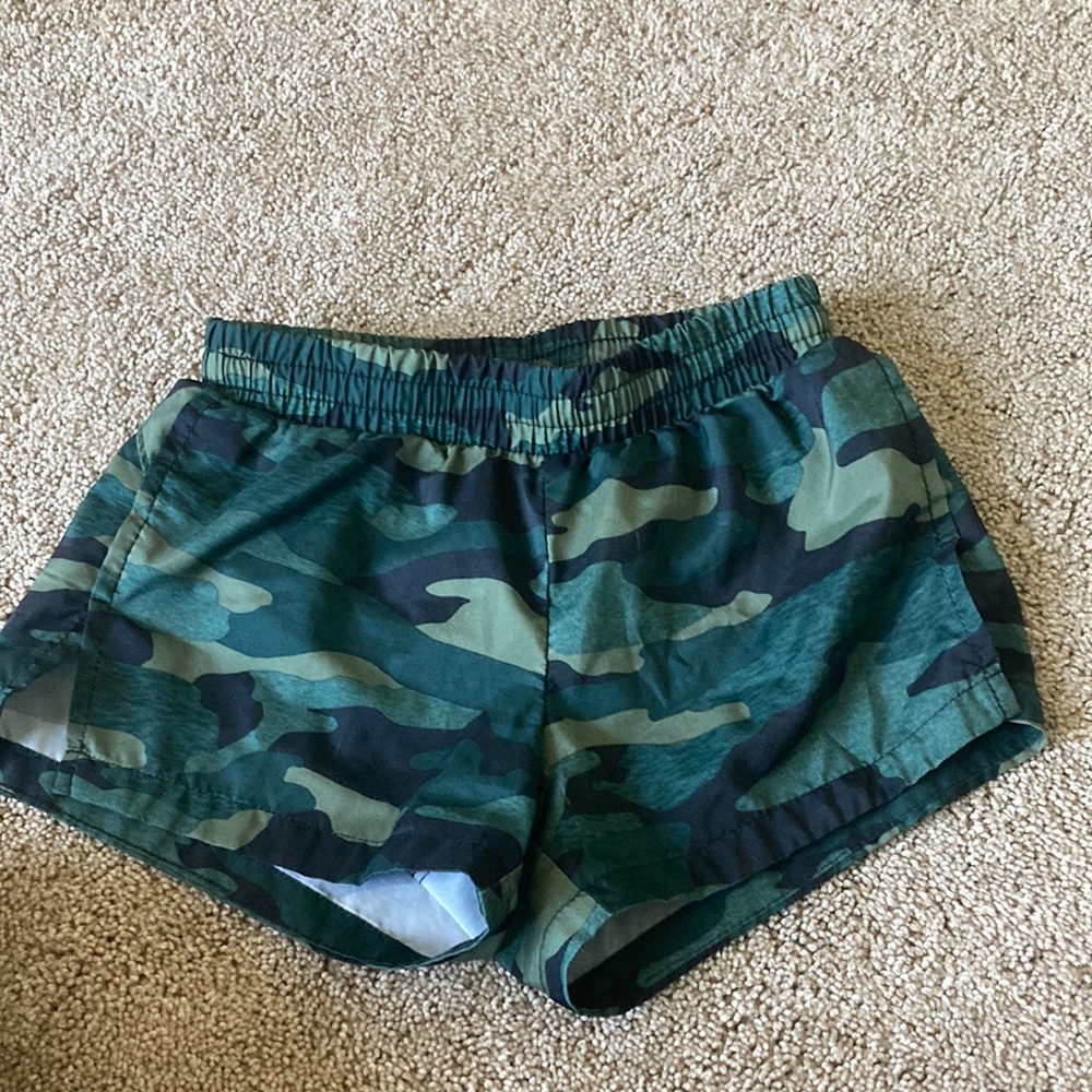Green camo old navy 8/M athletic shorts